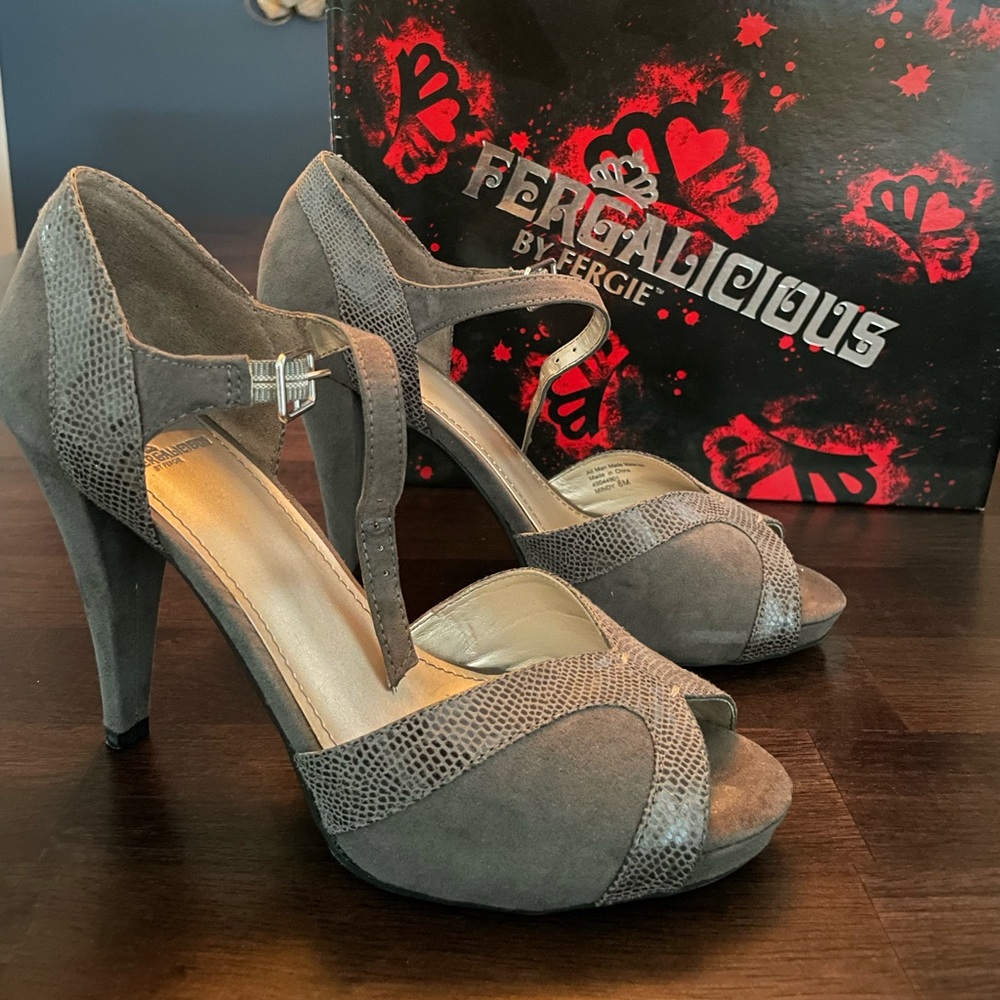 Fergalicious Mary-Jane High Heel Peep Toe Pumps. Size 8.